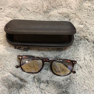 Eye keeper blue light glasses bore tortoise style frames
